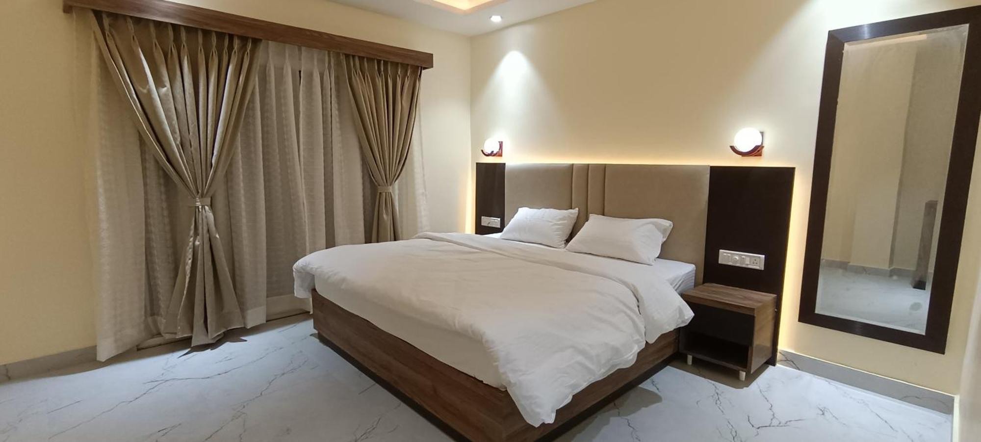 The Banaras Hotel Varanasi Exterior photo