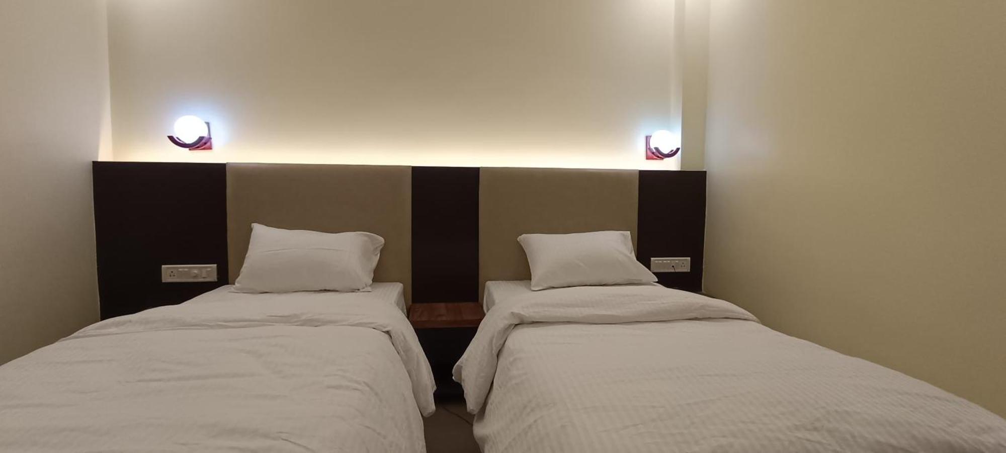 The Banaras Hotel Varanasi Exterior photo